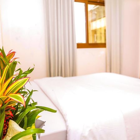 Bonabéri マンハンタン リビング Bed & Breakfast エクステリア 写真